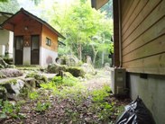 シャワー室（左）